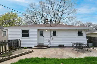 907  Roosevelt Ave, Racine, WI 53406 - Photo 27