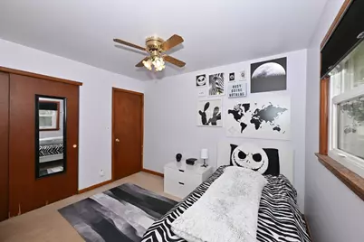 907  Roosevelt Ave, Racine, WI 53406 - Photo 11