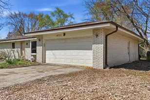 6731 S 111th St, Franklin, WI 53132 - Photo 25