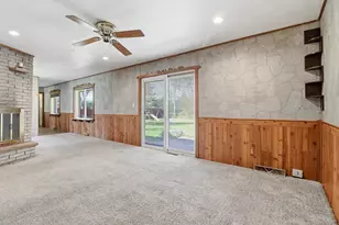 6731 S 111th St, Franklin, WI 53132 - Photo 9