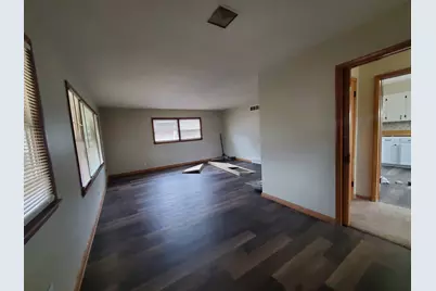 4054 N 85th St #Upper, Milwaukee, WI 53222 - Photo 7