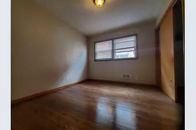 4052 N 85th St #Lower, Milwaukee, WI 53222 - Photo 5