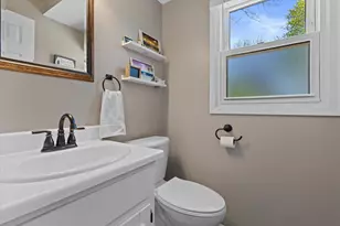 15255 W Glenora Ct, New Berlin, WI 53151 - Photo 17