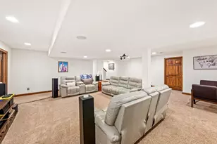9989 S 31st St, Franklin, WI 53132 - Photo 33