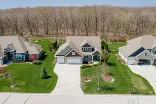9989 S 31st St, Franklin, WI 53132 - Photo 47