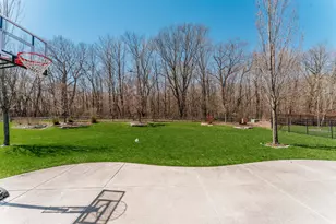 9989 S 31st St, Franklin, WI 53132 - Photo 41