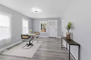 8416 W Bluemound Rd, Wauwatosa, WI 53226 - Photo 5