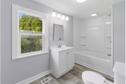 8416 W Bluemound Rd, Wauwatosa, WI 53226 - Photo 9
