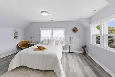 8416 W Bluemound Rd, Wauwatosa, WI 53226 - Photo 17