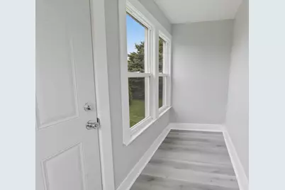 8416 W Bluemound Rd, Wauwatosa, WI 53226 - Photo 21