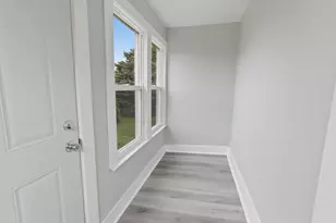 8416 W Bluemound Rd, Wauwatosa, WI 53226 - Photo 21