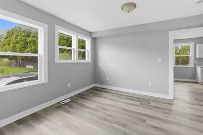 8416 W Bluemound Rd, Wauwatosa, WI 53226 - Photo 13