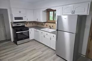 8727 N Kildeer Ct, Brown Deer, WI 53209 - Photo 5