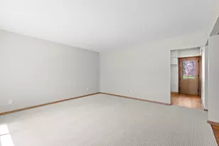8727 N Kildeer Ct, Brown Deer, WI 53209 - Photo 13