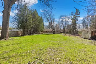 8727 N Kildeer Ct, Brown Deer, WI 53209 - Photo 21