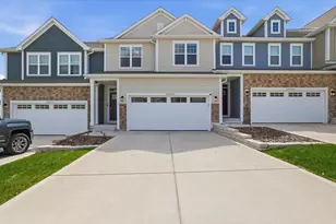 N67W25333 Breckenridge Ct, Sussex, WI 53089 - Photo 1