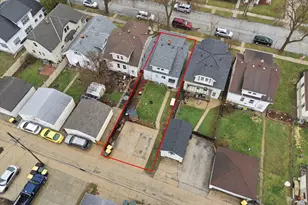 2219 S 70th St, West Allis, WI 53219 - Photo 23