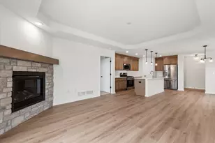 504 Hunter Oaks Blvd, Watertown, WI 53094 - Photo 9