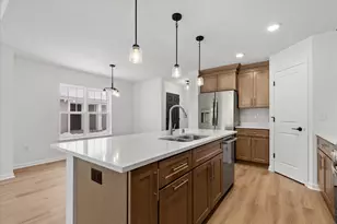 516 Hunter Oaks Blvd, Watertown, WI 53094 - Photo 3