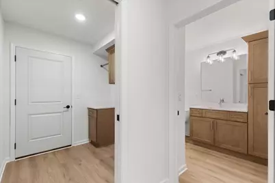 516  Hunter Oaks Blvd #0802, Watertown, WI 53094 - Photo 17