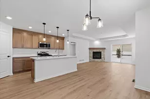 516 Hunter Oaks Blvd, Watertown, WI 53094 - Photo 5