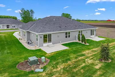 516  Hunter Oaks Blvd #0802, Watertown, WI 53094 - Photo 19