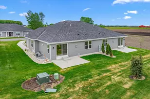 516 Hunter Oaks Blvd, Watertown, WI 53094 - Photo 19