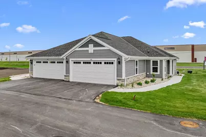 516  Hunter Oaks Blvd #0802, Watertown, WI 53094 - Photo 1