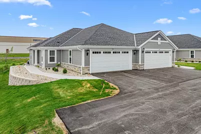 520  Hunter Oaks Blvd #0801, Watertown, WI 53094 - Photo 1