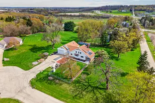 S25W27133 Rocky Hills Ct, Waukesha, WI 53188 - Photo 27