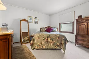 2172 S 109th St, West Allis, WI 53227 - Photo 9
