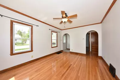 927  Genesee St, Waukesha, WI 53186 - Photo 5