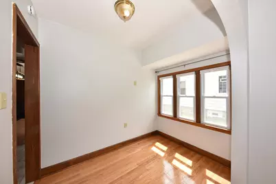 927  Genesee St, Waukesha, WI 53186 - Photo 9