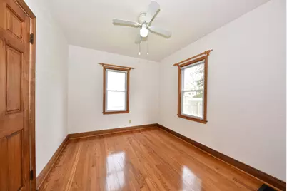927  Genesee St, Waukesha, WI 53186 - Photo 25
