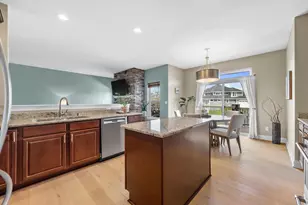 N42W22814 Beacon Ct, Pewaukee, WI 53072 - Photo 25