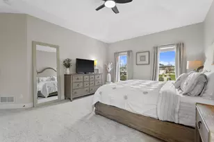 N42W22814 Beacon Ct, Pewaukee, WI 53072 - Photo 29