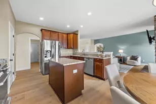 N42W22814 Beacon Ct, Pewaukee, WI 53072 - Photo 21
