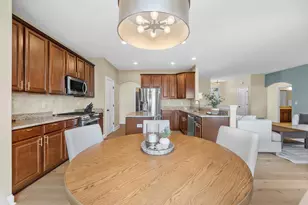 N42W22814 Beacon Ct, Pewaukee, WI 53072 - Photo 27