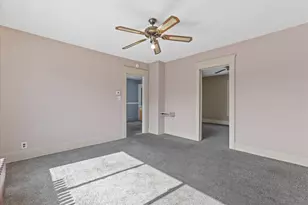 2401 Hansen Ave, Racine, WI 53405 - Photo 7