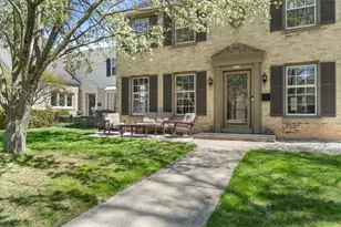 6060 N Bay Ridge Ave, Whitefish Bay, WI 53217 - Photo 35