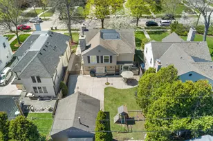 6060 N Bay Ridge Ave, Whitefish Bay, WI 53217 - Photo 41