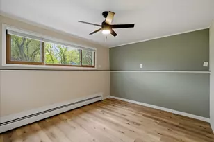 1015 W Devonshire Rd, Delafield, WI 53018 - Photo 33