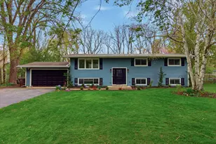 1015 W Devonshire Rd, Delafield, WI 53018 - Photo 39