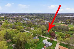 1015 W Devonshire Rd, Delafield, WI 53018 - Photo 51
