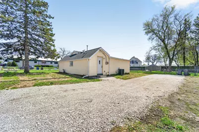 2412  Eaton Ln, Racine, WI 53404 - Photo 17
