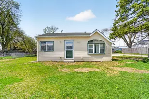 2412 Eaton Ln, Racine, WI 53404 - Photo 3