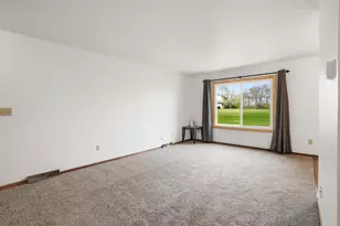 7307 S Delaine Dr, Oak Creek, WI 53154 - Photo 3