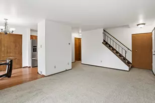 7307 S Delaine Dr, Oak Creek, WI 53154 - Photo 11