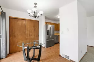 7307 S Delaine Dr, Oak Creek, WI 53154 - Photo 5