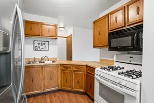 7307 S Delaine Dr, Oak Creek, WI 53154 - Photo 7